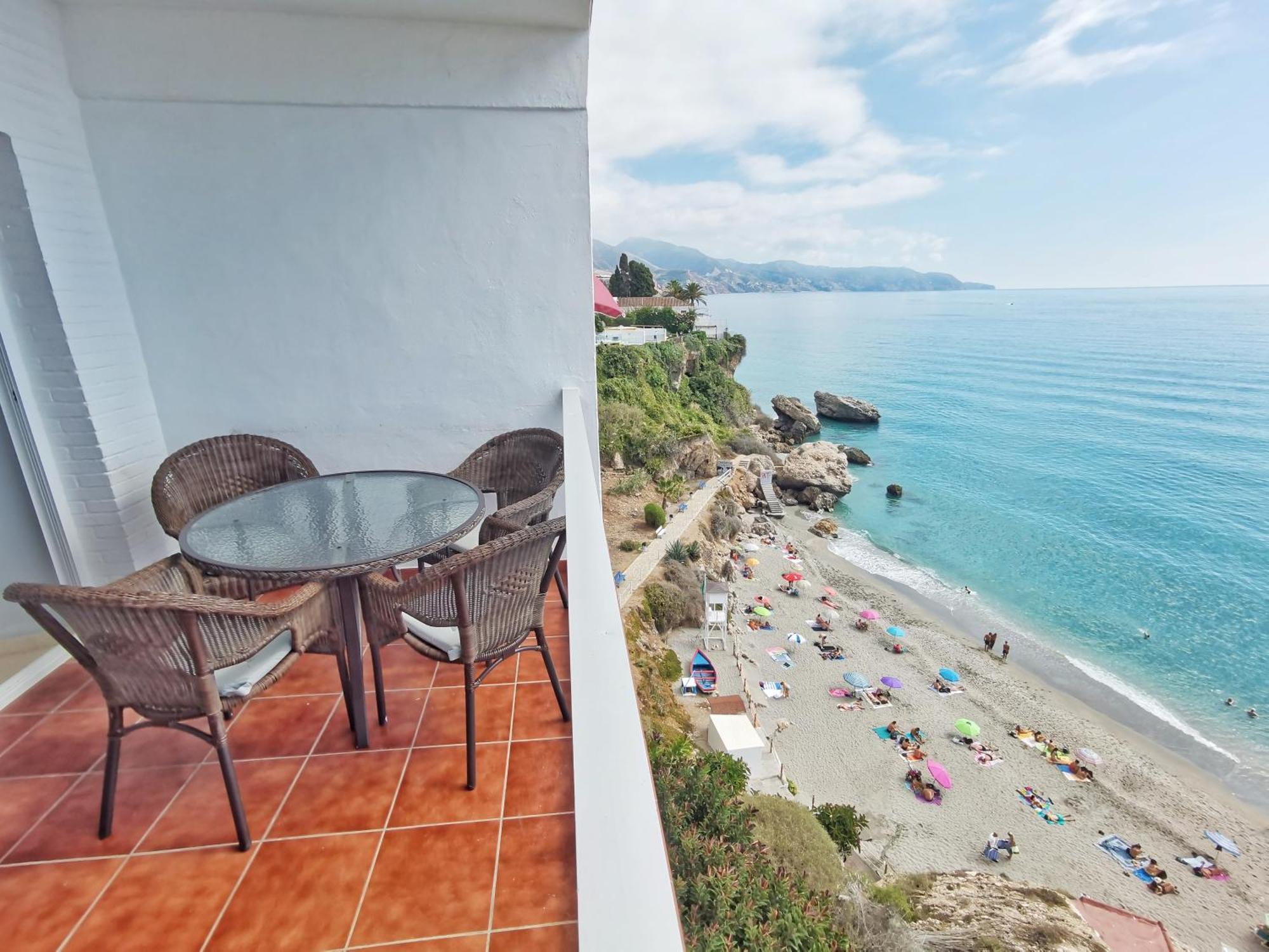 Carabeo Vista Mar Leilighet Nerja Eksteriør bilde